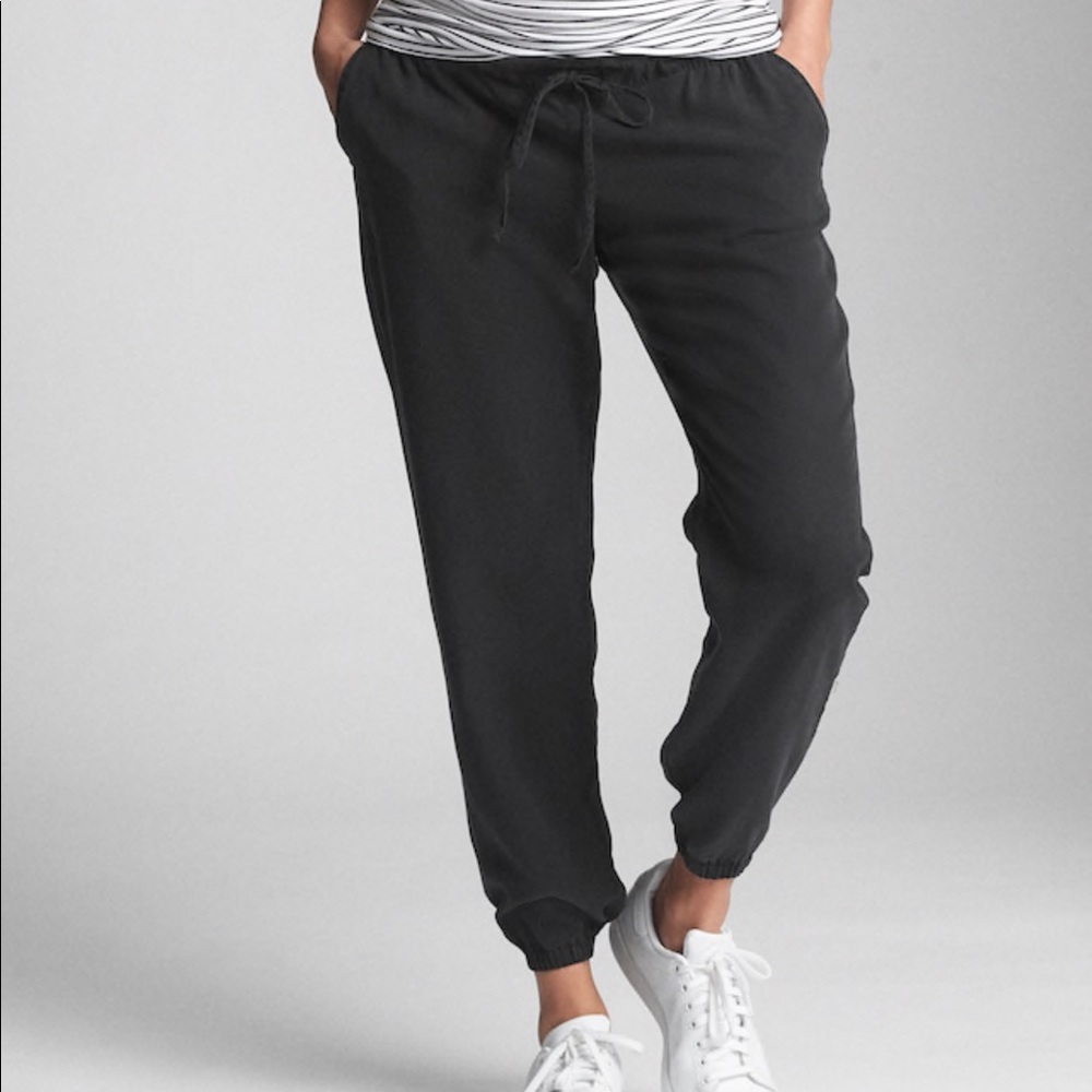 Gap Maternity Tencel Joggers in washed black